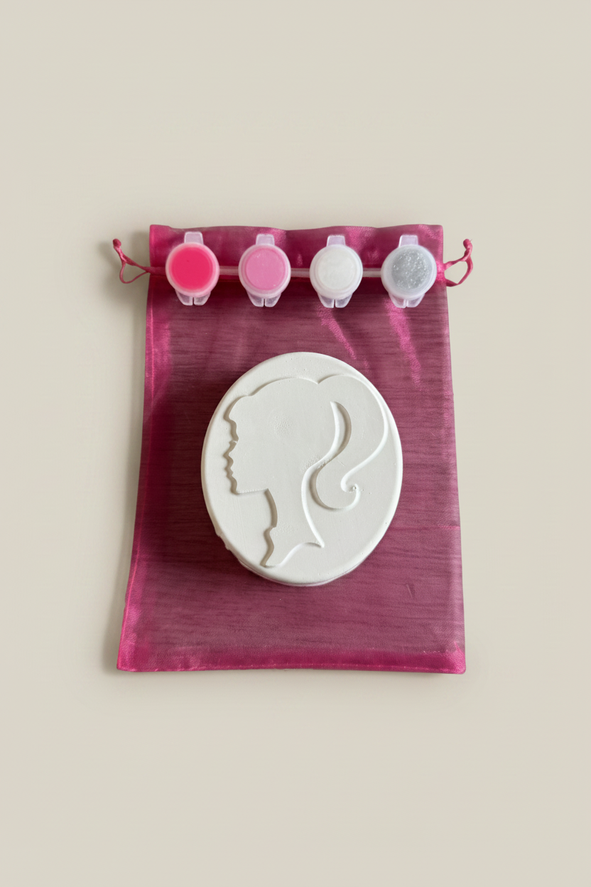 Miss Pink Silhouette