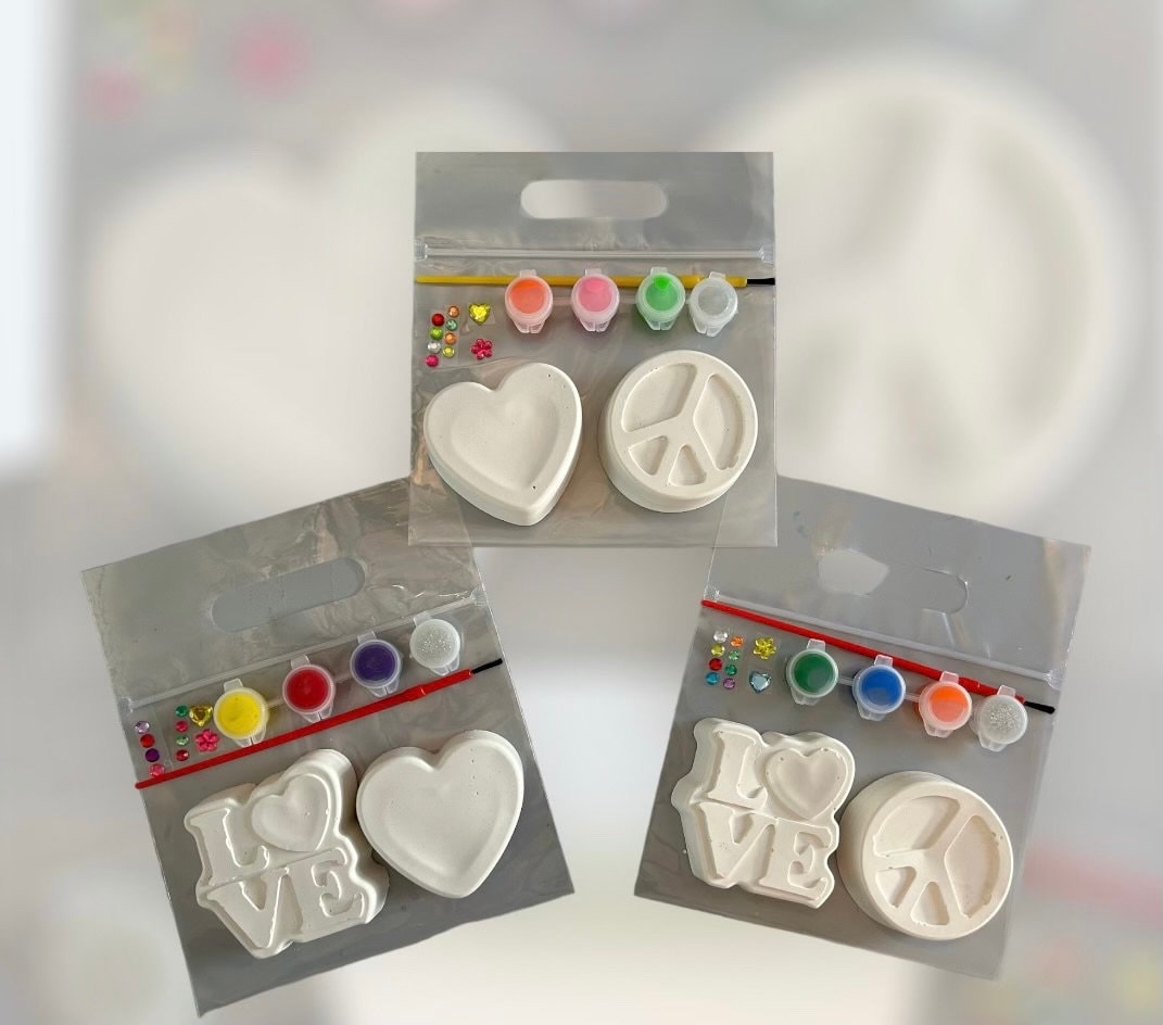 Paint Your Own Peace & Love Chalk Kit